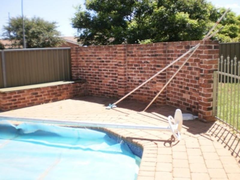 2/64 Birch  Ave, Dubbo NSW 2830