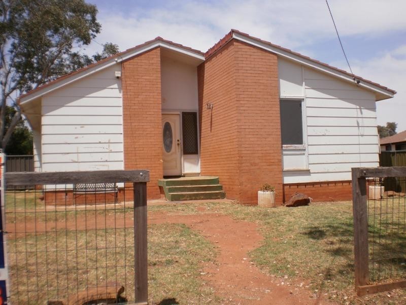 3 Aldrin Ave, Dubbo NSW 2830