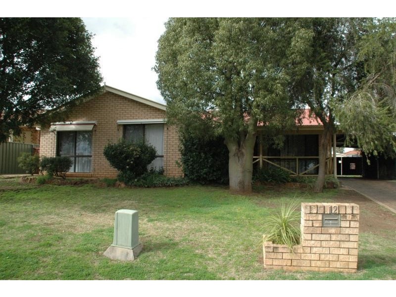 12 Welchman  St, Dubbo NSW 2830