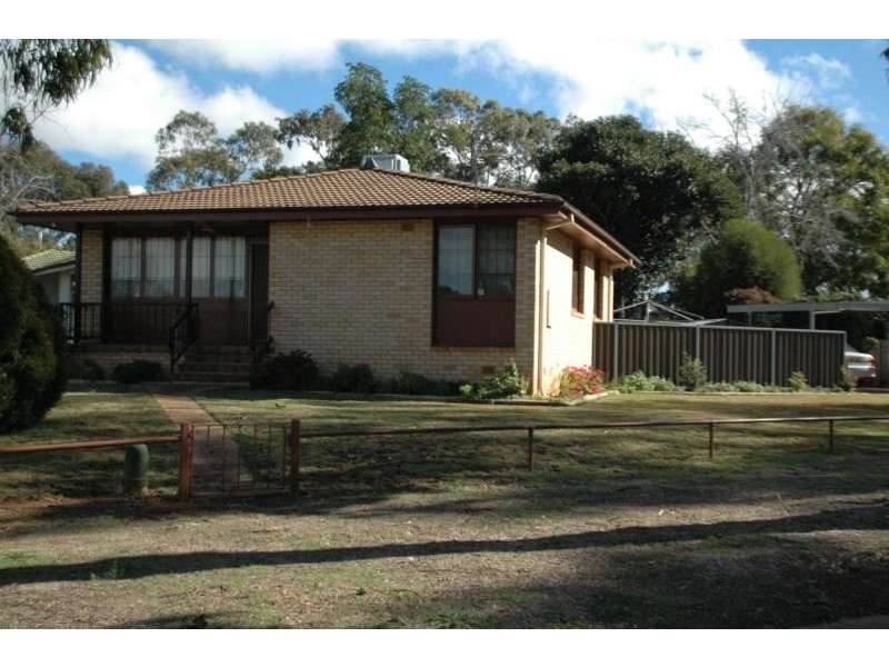 2 Cooinda Cres, Dubbo NSW 2830