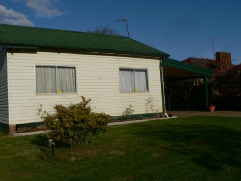 4  Hampden  St, Dubbo NSW 2830