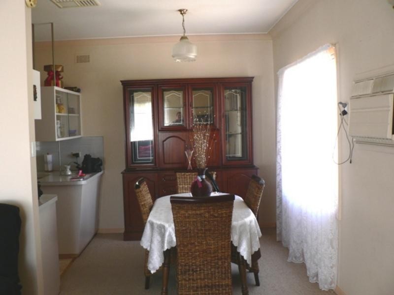 1 Strickland St, Dubbo NSW 2830