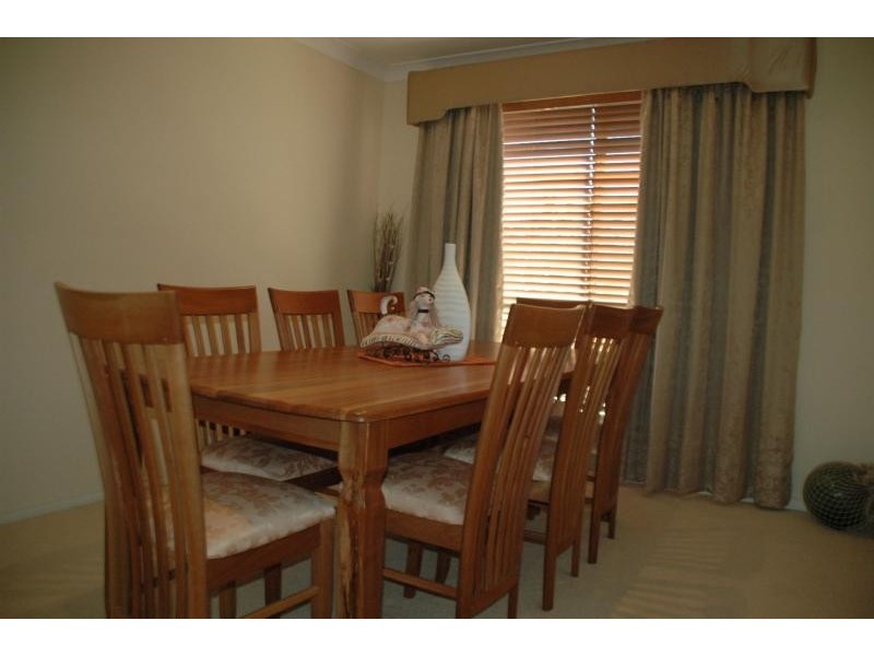 9 Gasnier Pl, Dubbo NSW 2830