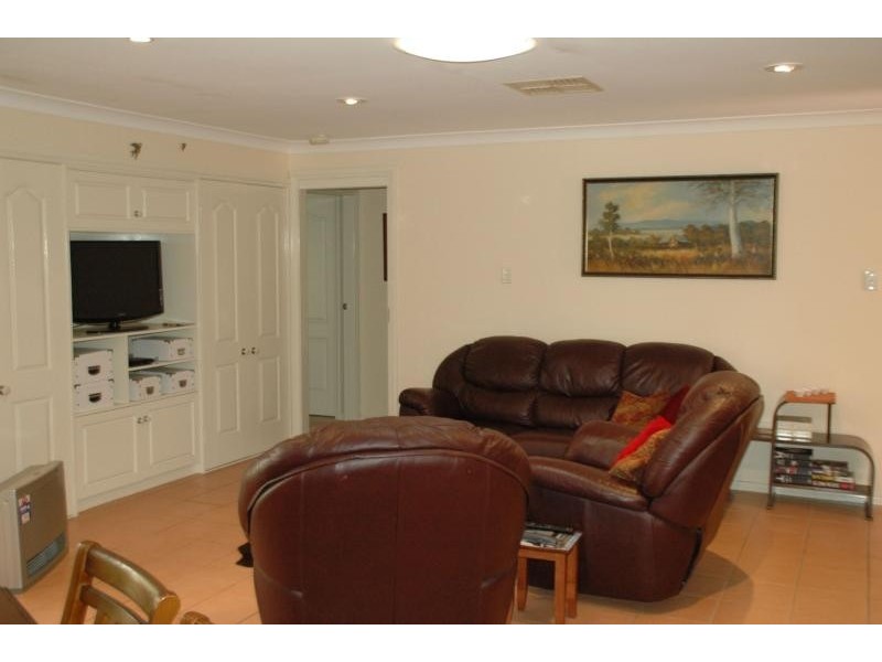 9 Gasnier Pl, Dubbo NSW 2830