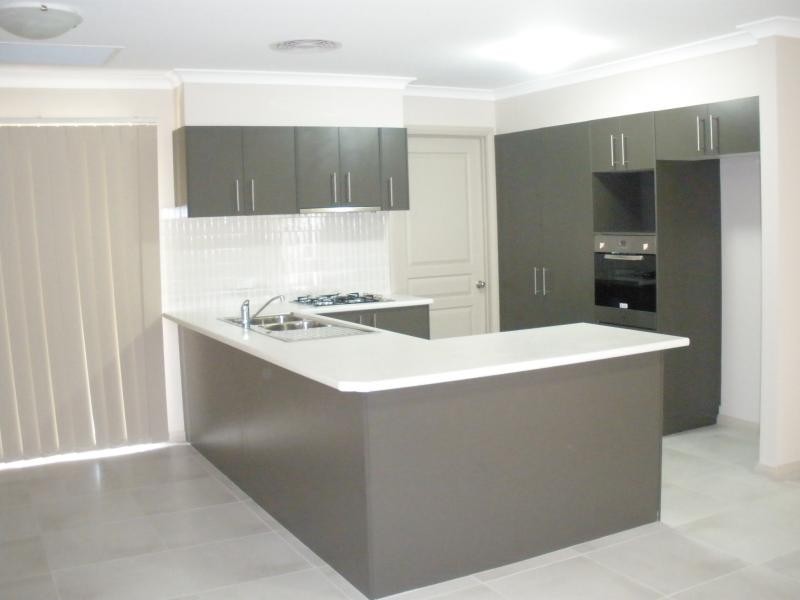 2 Daffodil Ct, Dubbo NSW 2830