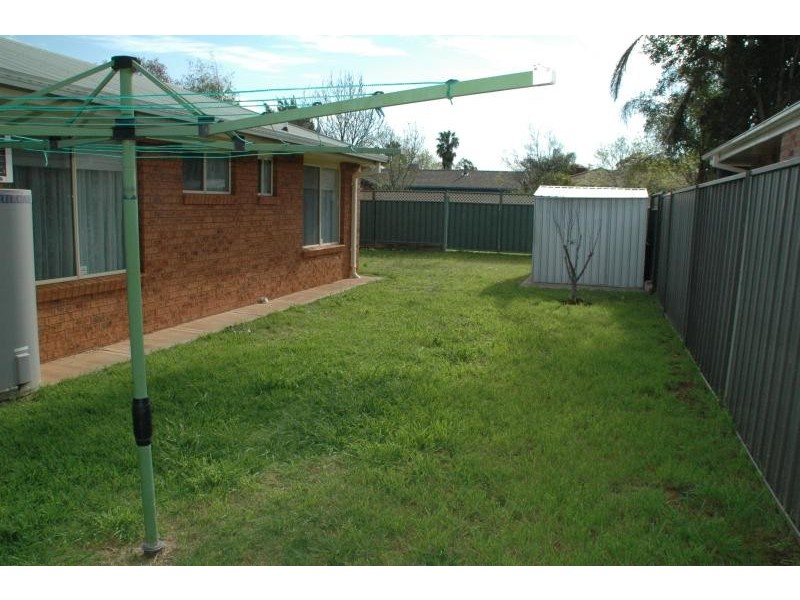 2A Robinson  Ave, Dubbo NSW 2830