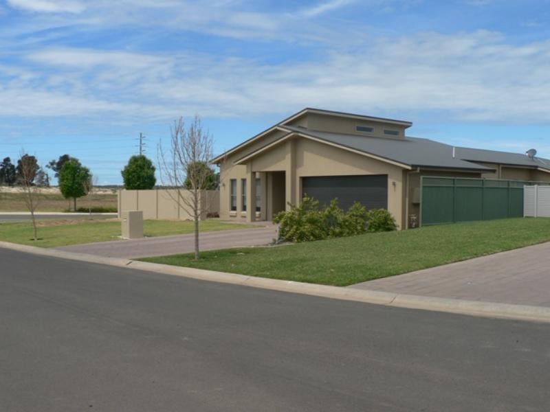 2 Lago  Ct, Dubbo NSW 2830