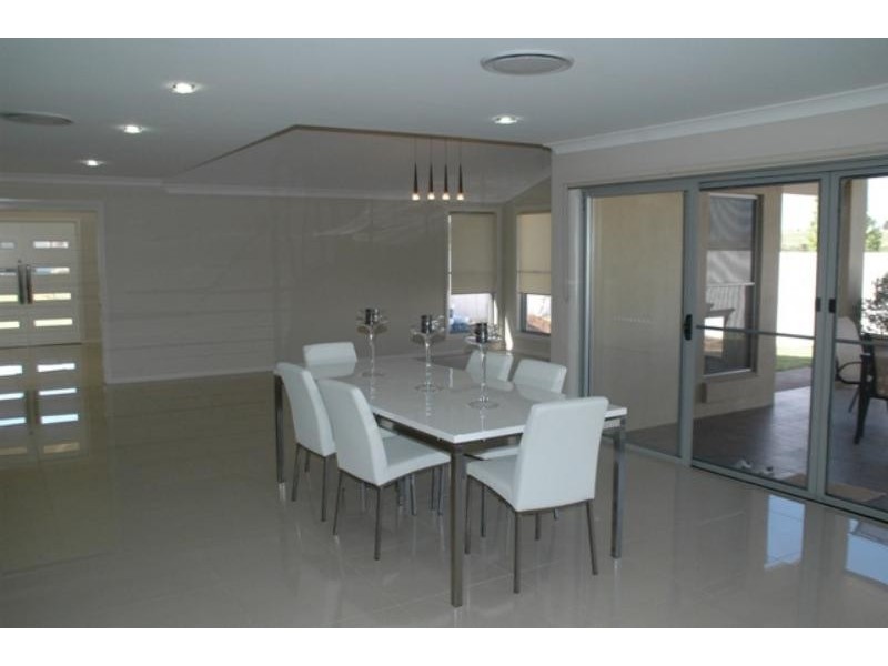 2 Lago  Ct, Dubbo NSW 2830