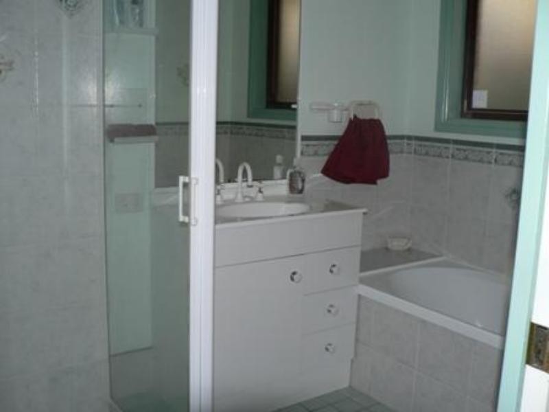 18 Ronald St, Dubbo NSW 2830