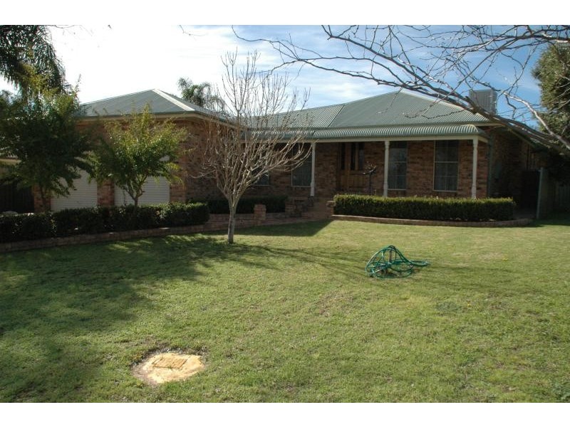 10 Erica Cl, Dubbo NSW 2830