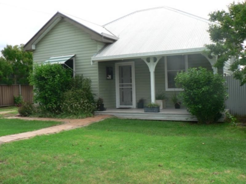 27 North St, Dubbo NSW 2830