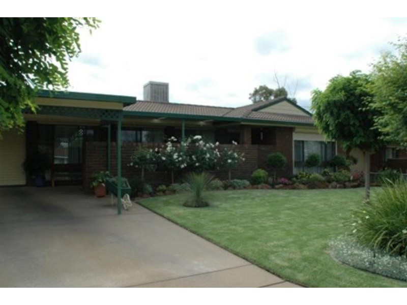 7 Booth St, Dubbo NSW 2830