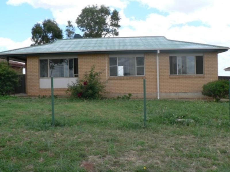31 Salter  Dr, Dubbo NSW 2830