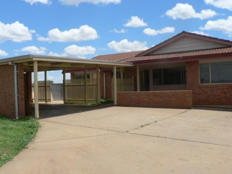 33 Salter Dr, Dubbo NSW 2830
