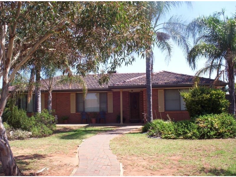 4 Doncaster Ave, Dubbo NSW 2830