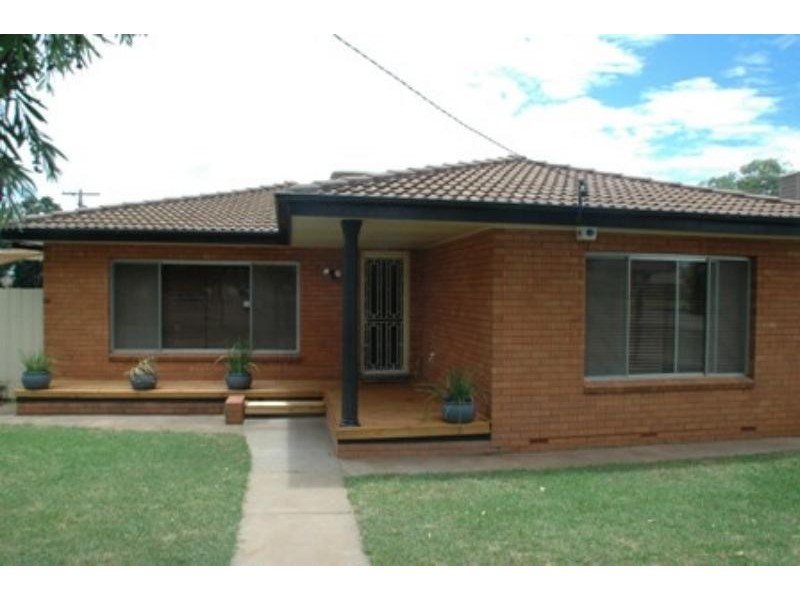 5 Bent St, Dubbo NSW 2830