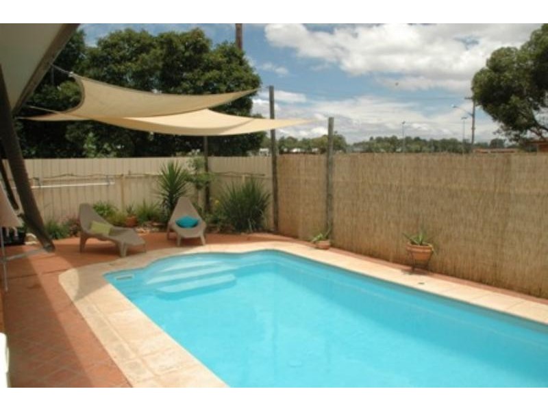 5 Bent St, Dubbo NSW 2830