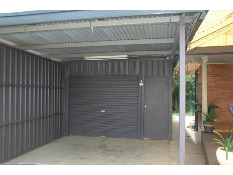 5 Bent St, Dubbo NSW 2830