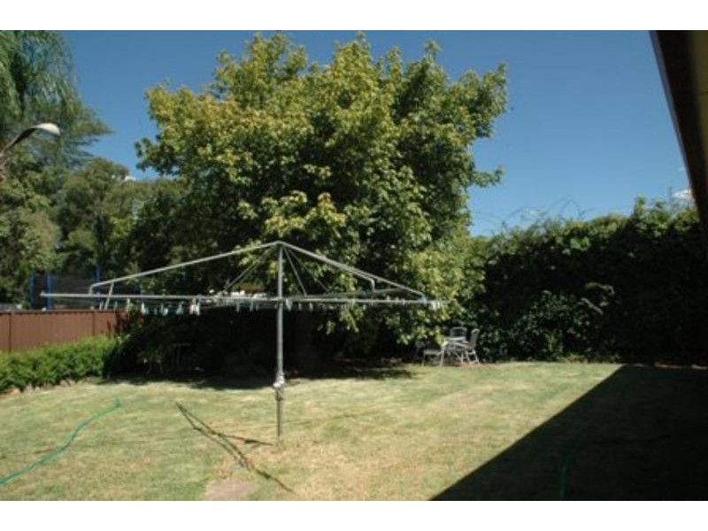 4 Wyuna St, Dubbo NSW 2830