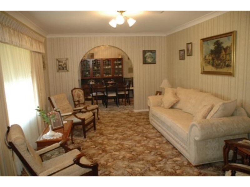 32 Lovett Ave, Dubbo NSW 2830