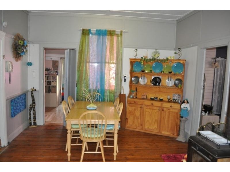 51 Cobra St, Mendooran NSW 2842