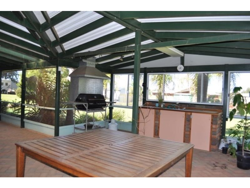 4 Webber Dr, Dubbo NSW 2830