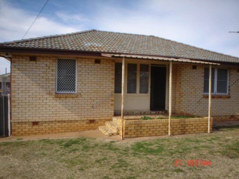 48 Yulong St, Dubbo NSW 2830