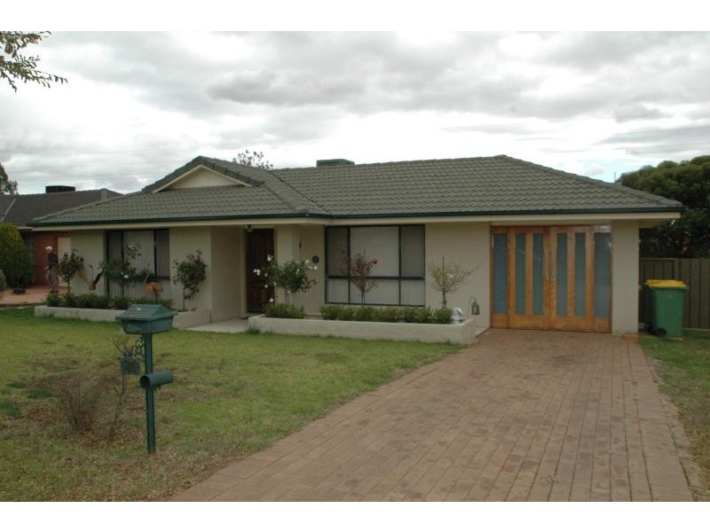 84 Twickenham  Dr, Dubbo NSW 2830