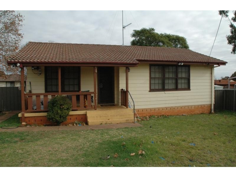9 Braun Ave, Dubbo NSW 2830
