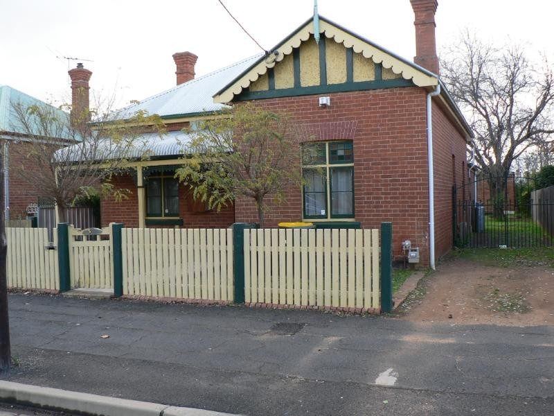118 Bultje St, Dubbo NSW 2830