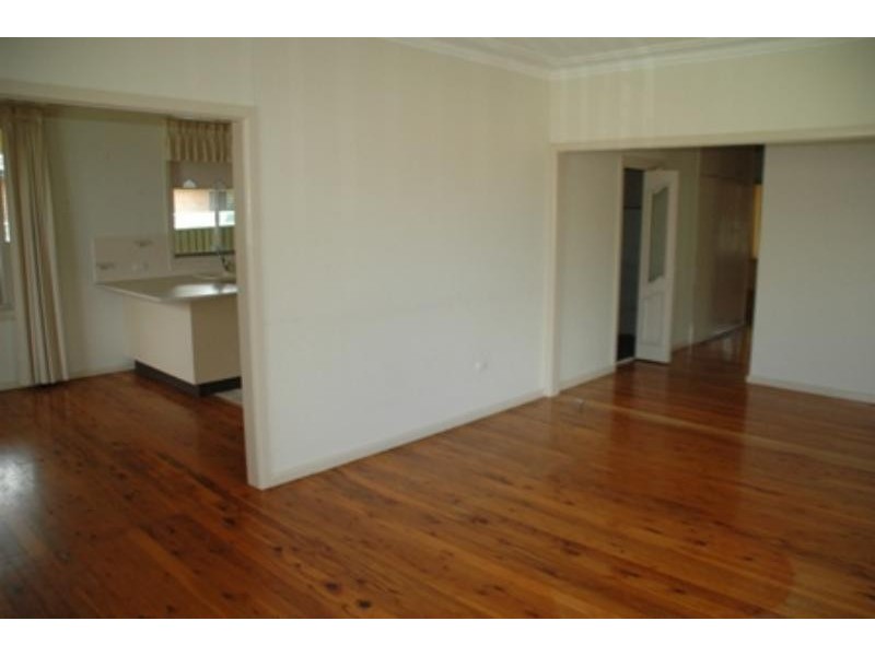 3B Gillis St, Dubbo NSW 2830