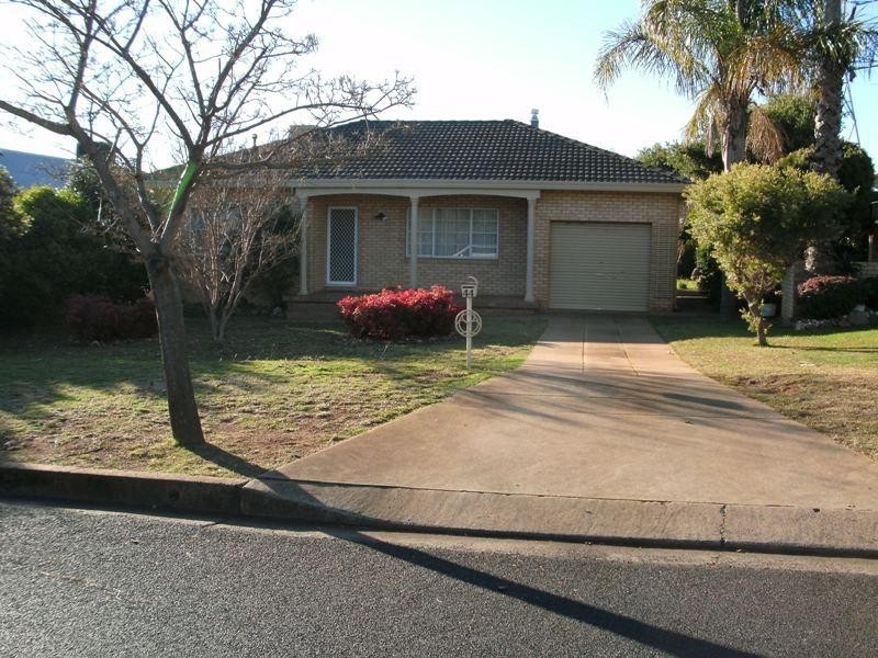 44 Banksia Dr, Dubbo NSW 2830