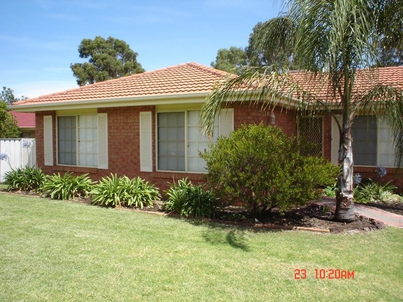 13 Furlong St, Dubbo NSW 2830