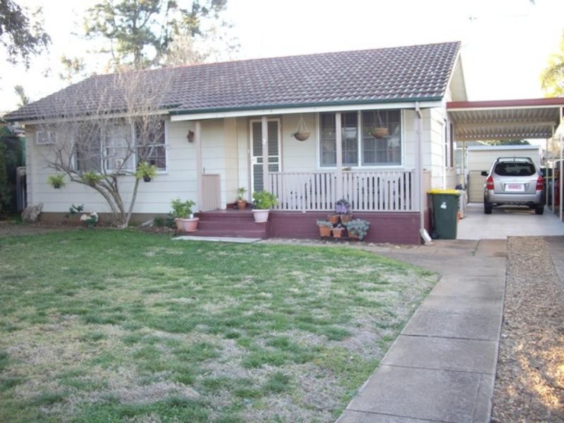 7 Spence  St, Dubbo NSW 2830