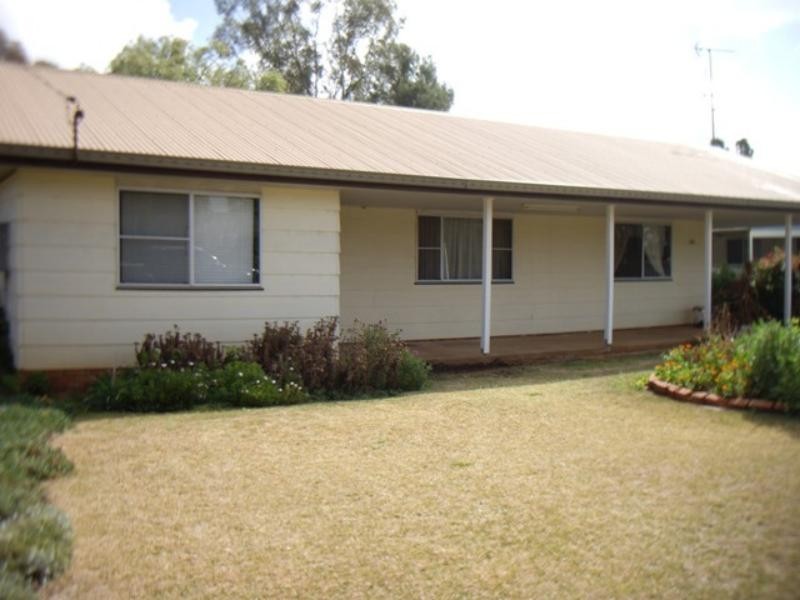 75 Temoin St, Trangie NSW 2823