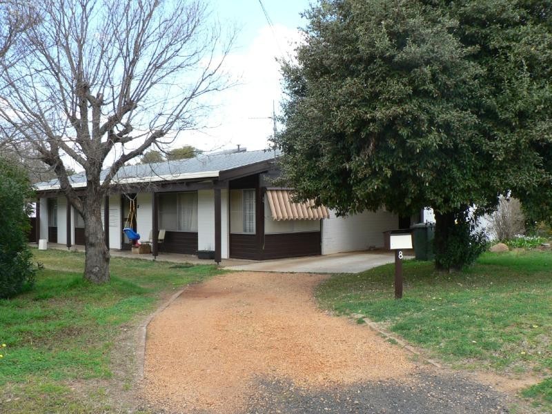 8 Wyuna Ave, Dubbo NSW 2830