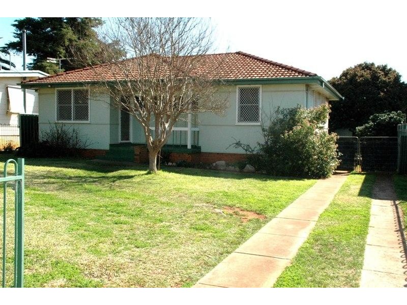 27 Yulong St, Dubbo NSW 2830