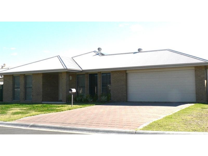 15B Dunheved  Cir, Dubbo NSW 2830