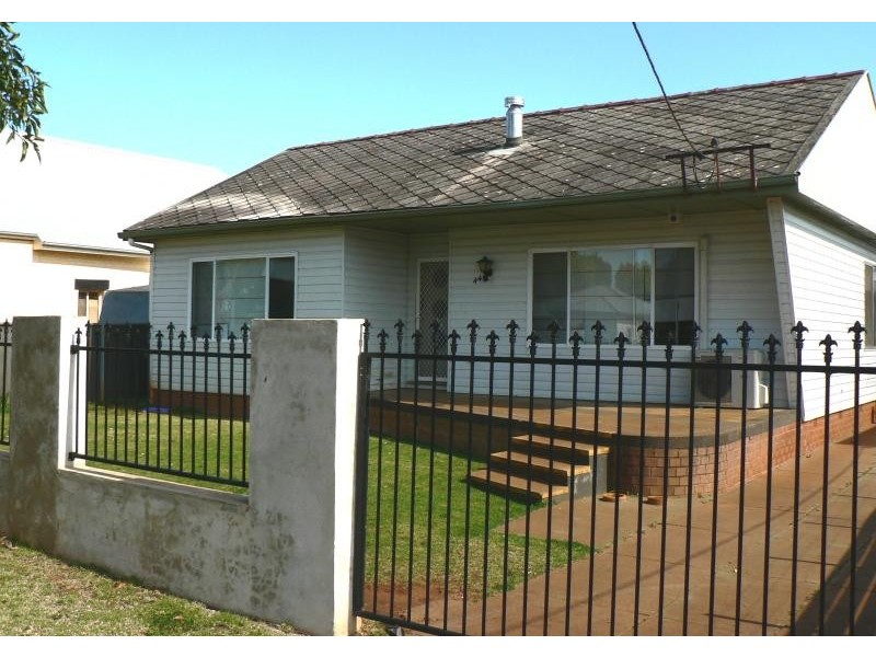 44 Elizabeth St, Dubbo NSW 2830
