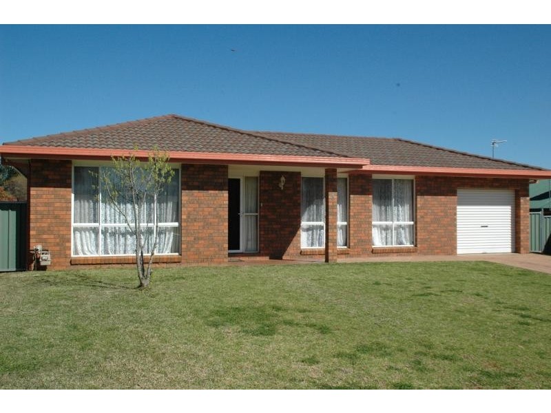 6 Cyril Towers St, Dubbo NSW 2830
