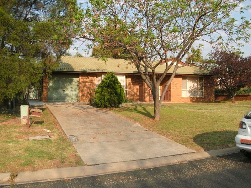 8 Ingrid Pl, Dubbo NSW 2830