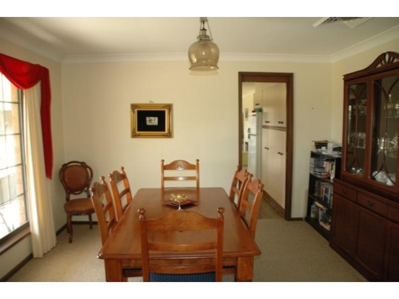 39 Chelmsford Ave, Gilgandra NSW 2827