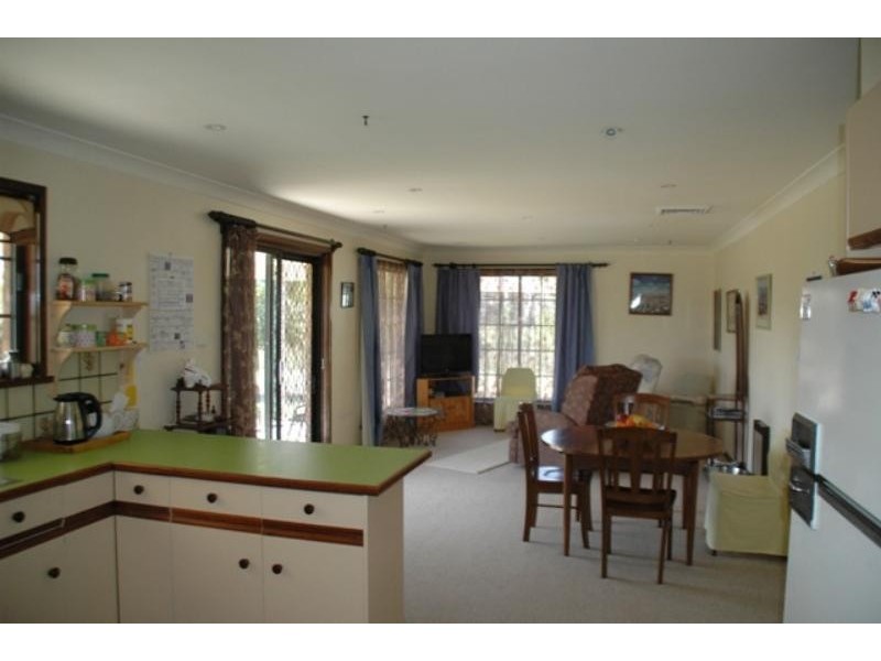39 Chelmsford Ave, Gilgandra NSW 2827