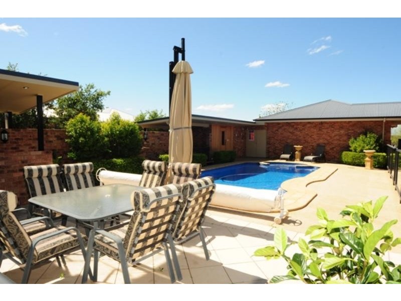 4 Noccundra Pl, Dubbo NSW 2830