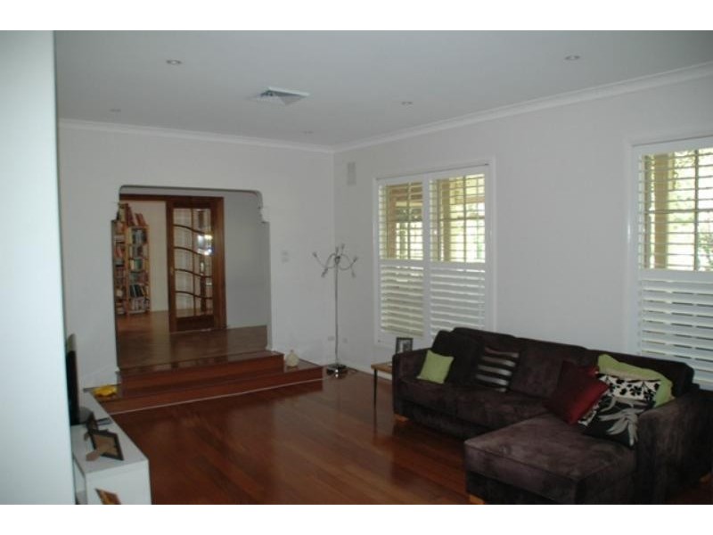 11 Pine Knoll Dr, Dubbo NSW 2830