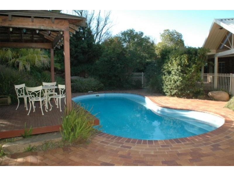 11 Pine Knoll Dr, Dubbo NSW 2830