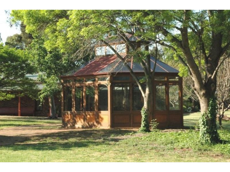 11 Pine Knoll Dr, Dubbo NSW 2830