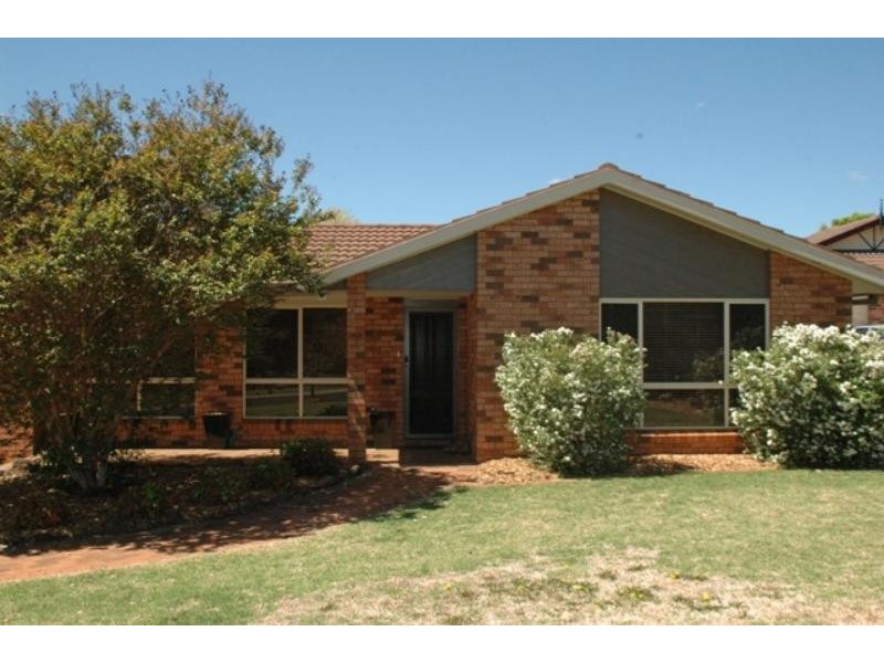 12 O’Connor  Pl, Dubbo NSW 2830
