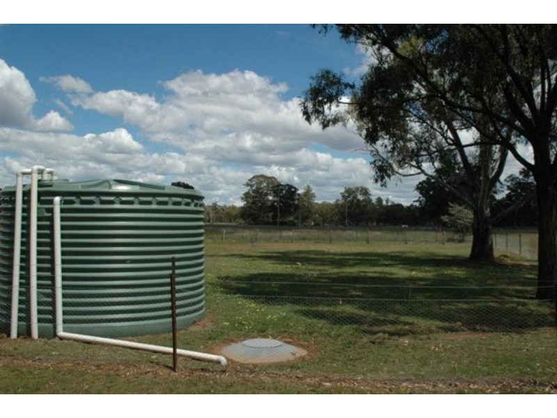 5 Cobboco St, Eumungerie NSW 2831