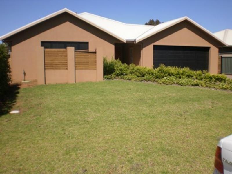 21 Carnegie Ave, Dubbo NSW 2830